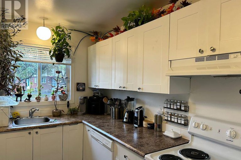 29033827/1414-foxwell-street/pineview/ottawa/ontario/K1B5J4_12