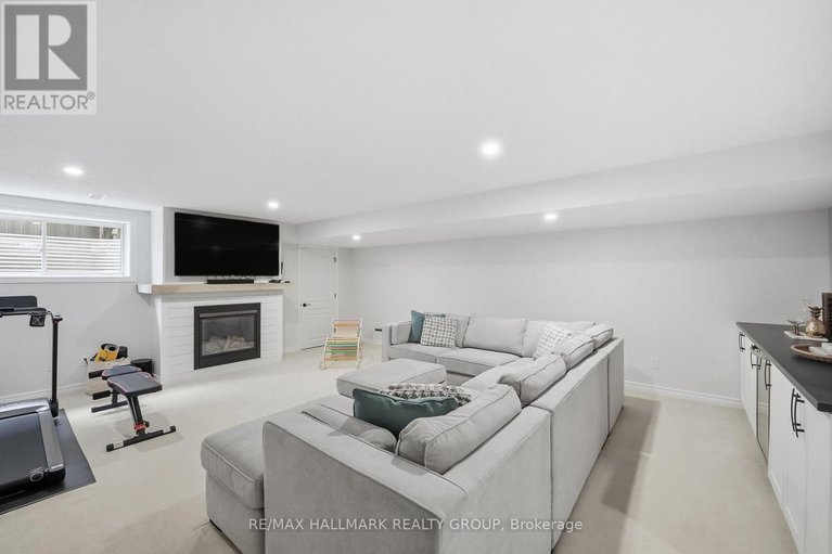 29091060/314-melodie-street/mer-bleuebradley-estatesanderson-park/ottawa/ontario/K1W0H9_28