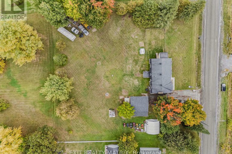 28913280/1895-clark-road/clarencerockland-twp/clarence-rockland/ontario/K4K1K7_35