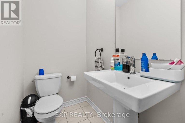 28441060/229-appalachian-circle/half-moon-bay/ottawa/ontario/K2J6X4_16