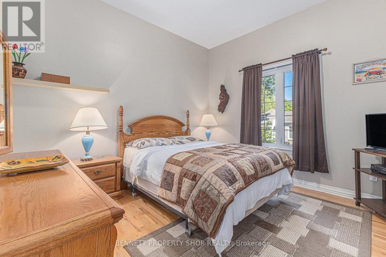 28752704/5-countryside-green/cedar-hillorchard-estates/ottawa/ontario/K2R1B5_18