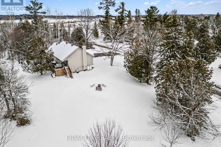 29603147/266-clifford-campbell-street/fitzroy/ottawa/ontario/K0A1X0_32