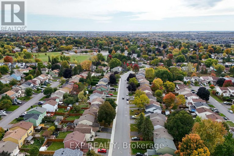 28989665/22-rickey-place/glencairnhazeldean/ottawa/ontario/K2L2E3_47