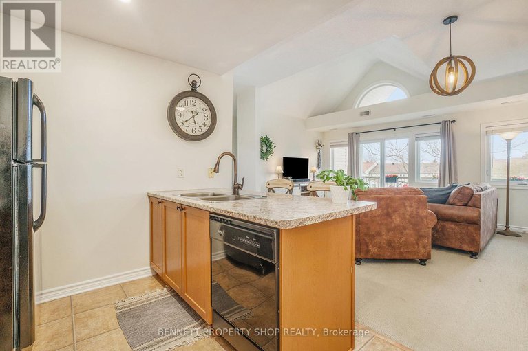 28526272/f-99-crestway-drive/barrhaven-east/ottawa/ontario/K2G7C6_8