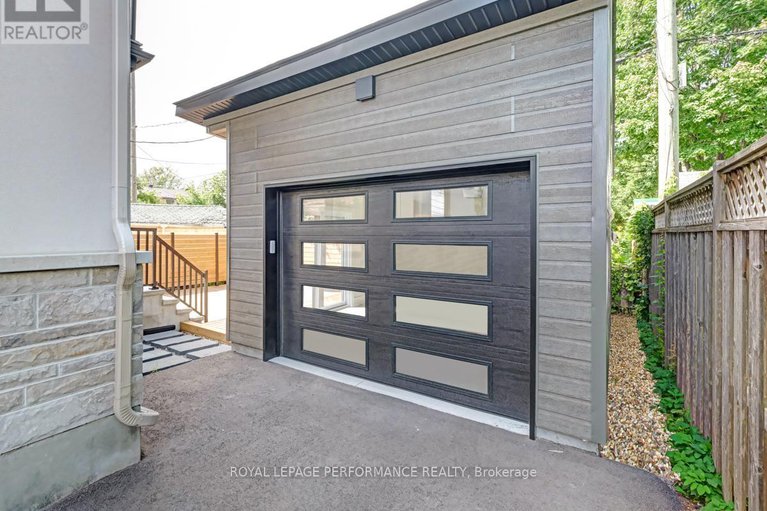28039969/145-mulvihill-avenue/westborohampton-park/ottawa/ontario/K1Z6Y3_30