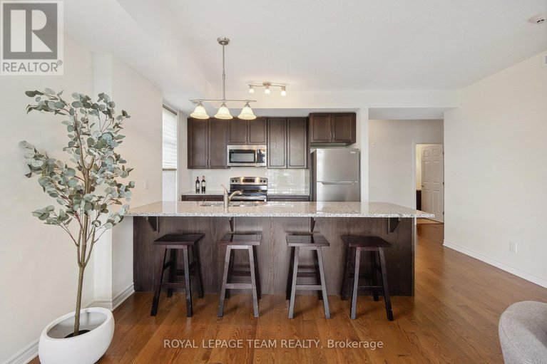 28402105/201-330-jatoba-private/emerald-meadowstrailwest/ottawa/ontario/K2V0E7_20
