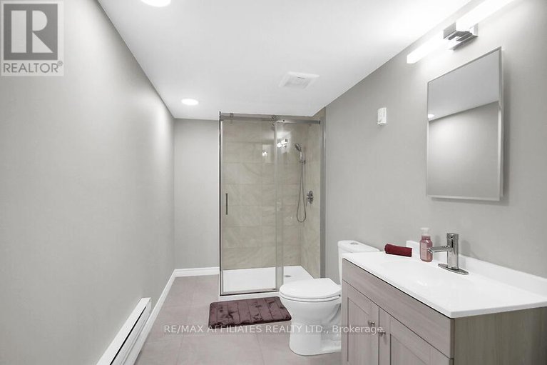 28858378/52-laurie-court/glencairnhazeldean/ottawa/ontario/K2L1S4_25