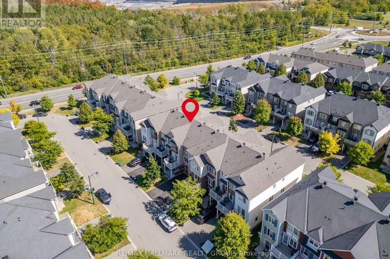 28978296/601-foxlight-circle/emerald-meadowstrailwest/ottawa/ontario/K2M0L9_31