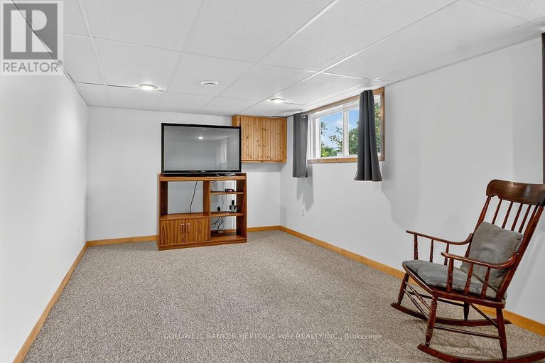 29223136/268-ottawa-street/almonte/mississippi-mills/ontario/K0A1K0_17