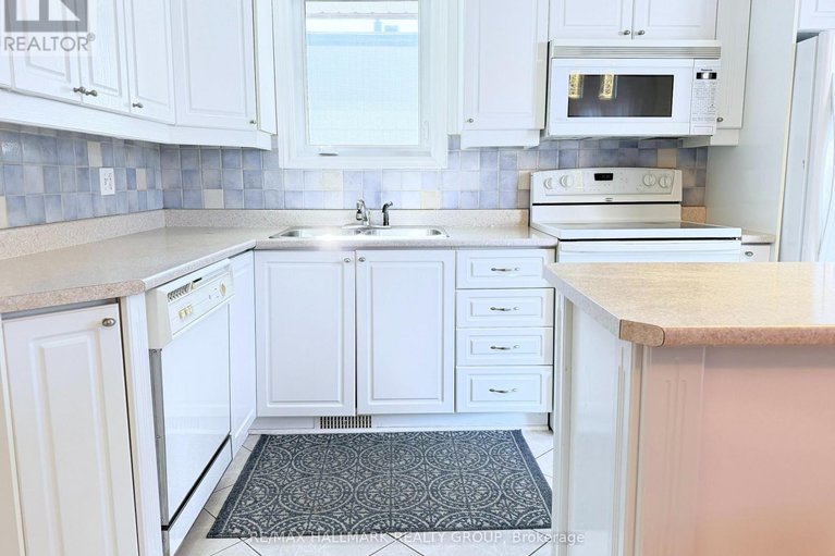 29533054/8-837-eastvale-drive/beaconwood/ottawa/ontario/K1J7T5_9