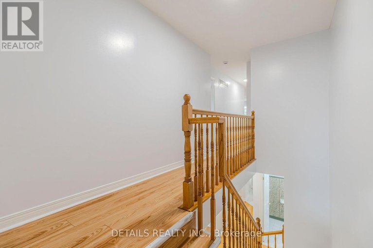 28436731/32-winnegreen-court-w/hunt-club-park/ottawa/ontario/K1G5S2_22
