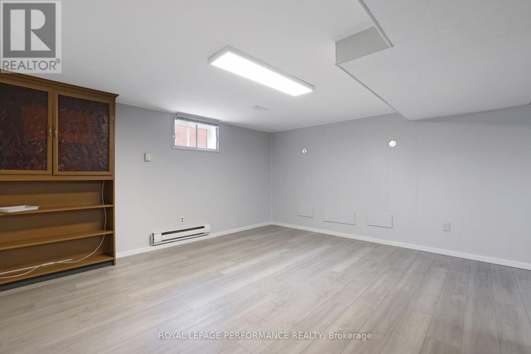 28179487/2247-miramichi-street/kenson-park/ottawa/ontario/K2C0Z1_26