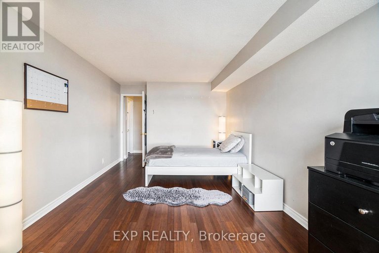 28546571/1013-80-sandcastle-drive/leslie-park/ottawa/ontario/K2H9E7_16