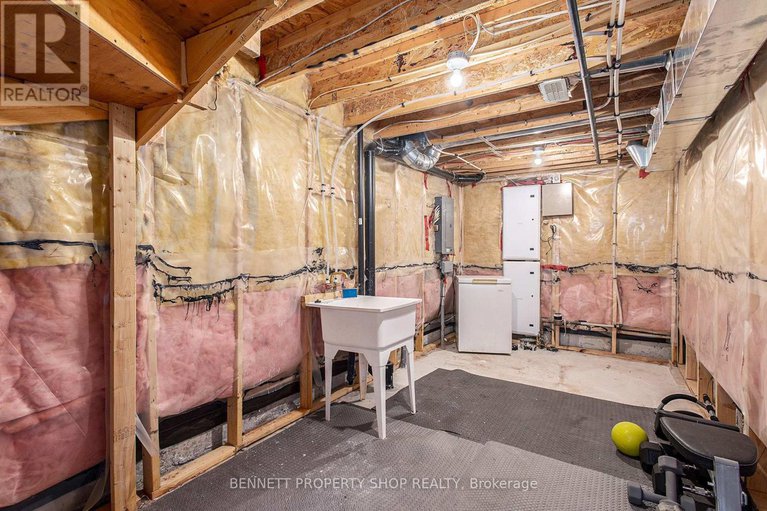 28650967/508-pepperville-crescent/emerald-meadowstrailwest/ottawa/ontario/K2M0E3_21