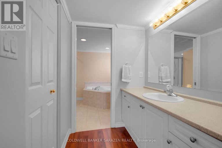 28211510/1d-81-robson-court/kanata-lakesheritage-hills/ottawa/ontario/K2K2W1_21