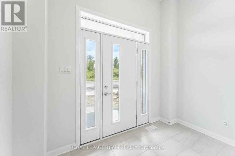 27736125/5045-abbott-street-e/ottawa/ontario/K2V0V2_2