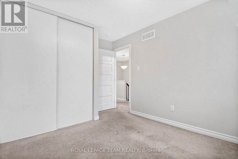 29438104/918-kilbirnie-drive/half-moon-bay/ottawa/ontario/K2J6G2_26