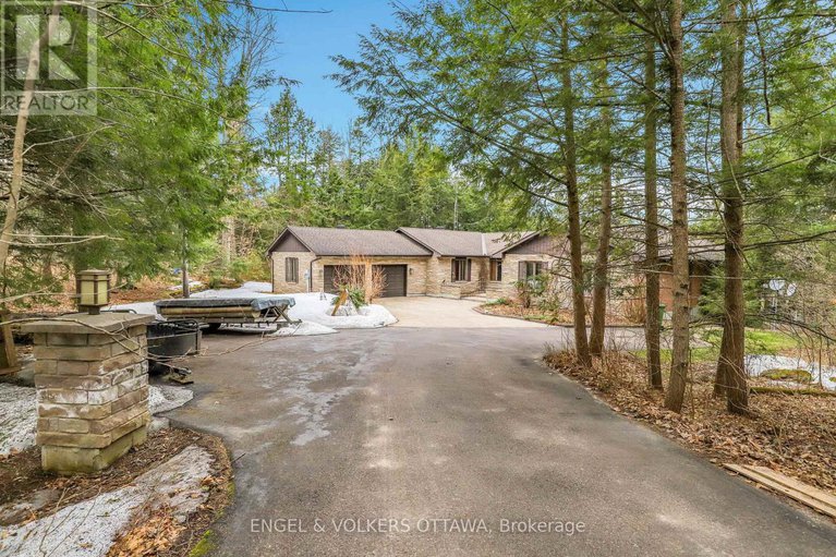 28202827/7-deerfield-drive/mcnabbraeside-twps/mcnabbraeside/ontario/K0A3L0_3