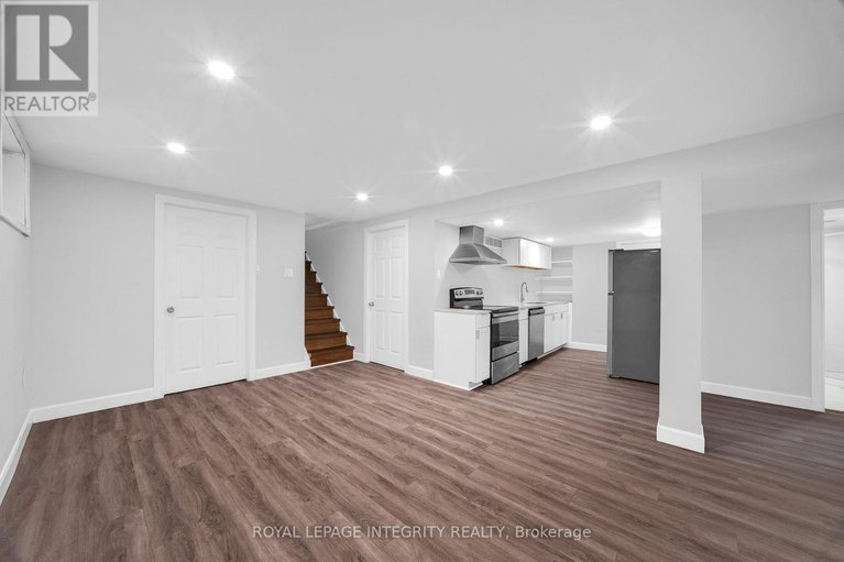 28649206/18-sullivan-avenue/meadowlandscrestview/ottawa/ontario/K2G1T3_29