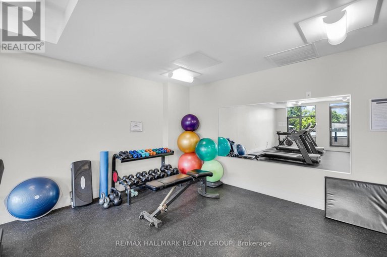 28485623/604-327-breezehill-avenue-s/west-centre-town/ottawa/ontario/K1Y1R6_31