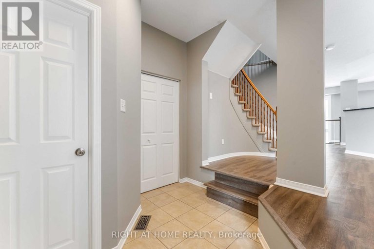 29443377/123-kinross-private/morgans-grantsouth-march/ottawa/ontario/K2K3P9_10