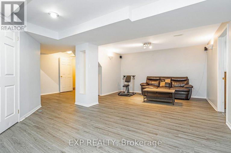 28746795/2103-gardenway-drive/fallingbrookgardenway-south/ottawa/ontario/K4A3K2_40