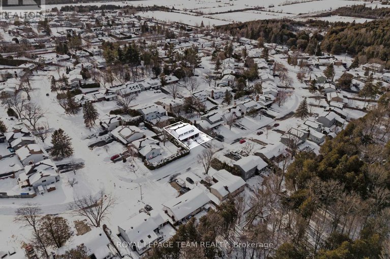 29398445/36-butterfield-road/munster/ottawa/ontario/K0A3P0_45