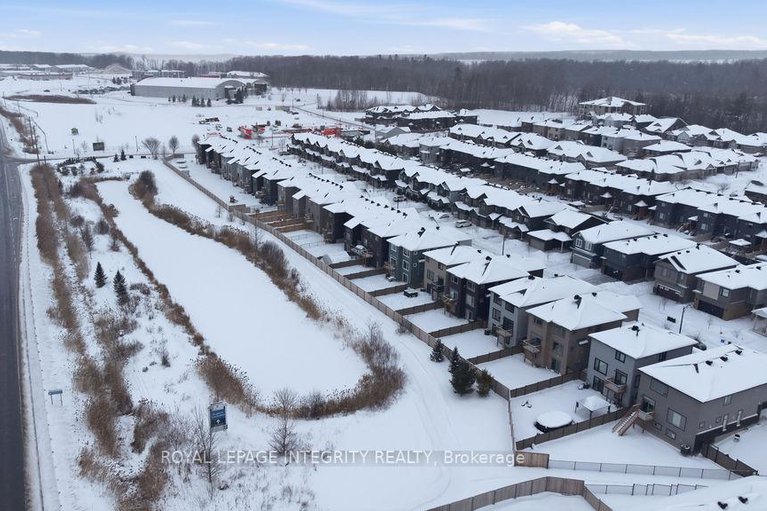 29297781/605-enclave-lane/town-of-rockland/clarence-rockland/ontario/K4K0M8_48