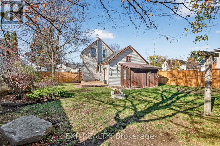 29046409/95-main-street-e/almonte/mississippi-mills/ontario/K0A1A0_44