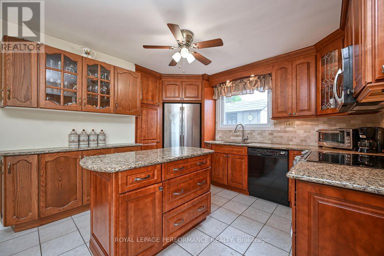 28652645/3025-linton-road/riverside-park-south/ottawa/ontario/K1V8H1_15
