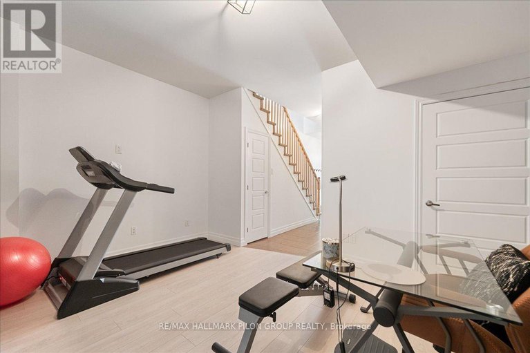 28279535/104-lionel-private/springridgeeast-village/ottawa/ontario/K4A0X1_21