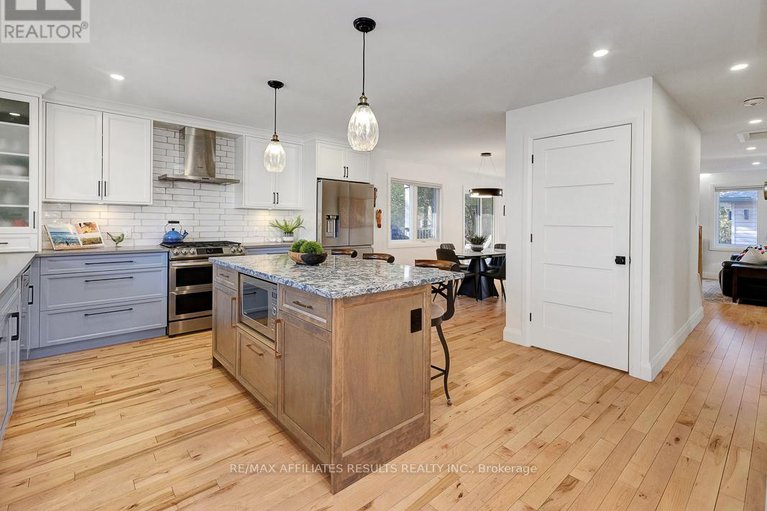 28386152/23-tunis-avenue/carlington/ottawa/ontario/K1Z7R6_12