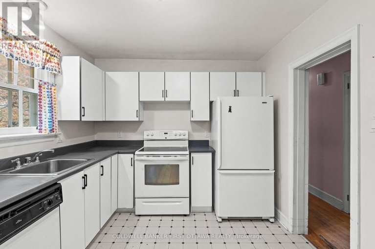 29133192/1914-norwood-avenue/faircrest-heights/ottawa/ontario/K1H5K6_13