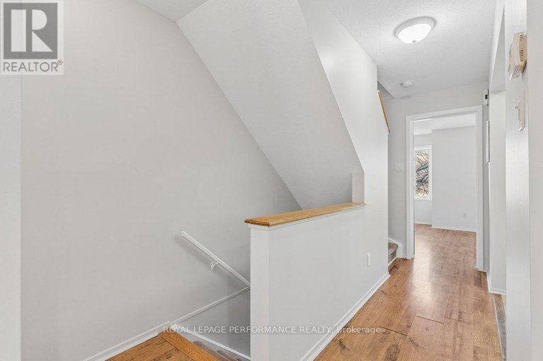 29515522/26-1096-blasdell-avenue/manor-park/ottawa/ontario/K1K0C3_16