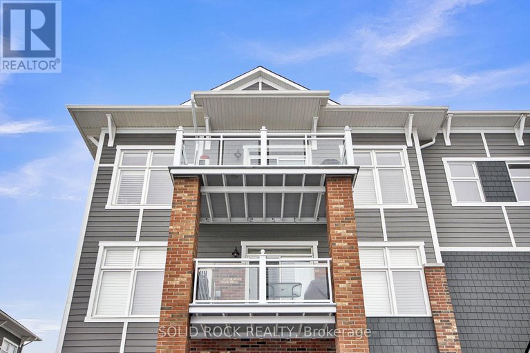 28510618/301-345-elizabeth-cosgrove-private/mer-bleuebradley-estatesanderson-park/ottawa/ontario/K1W0K6_25