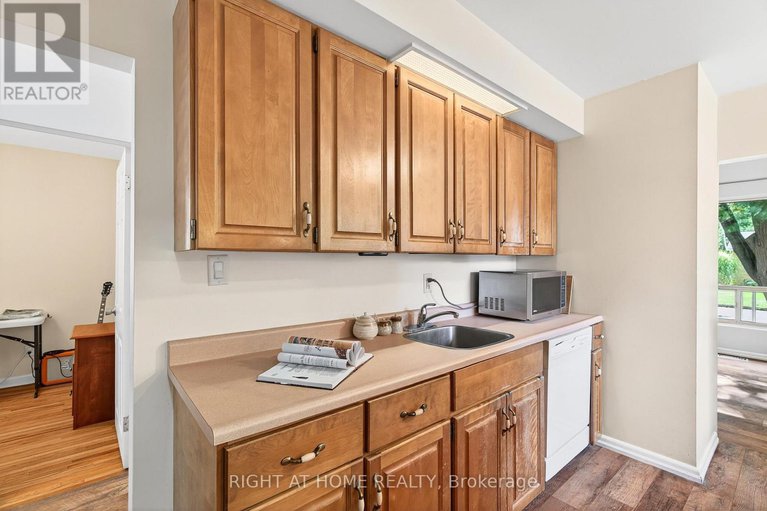 29114746/1153-adirondack-drive/kenson-park/ottawa/ontario/K2C2V2_19