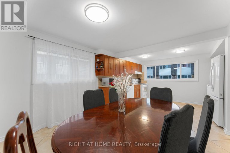 29056028/32-2296-orient-park-drive/blackburn-hamlet-south/ottawa/ontario/K1B4N6_19