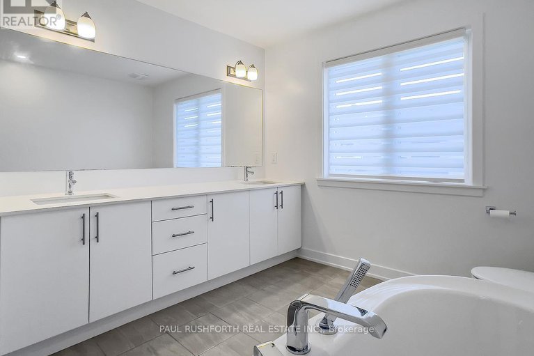 28731613/21-mendoza-way/emerald-meadowstrailwest/ottawa/ontario/K2S2S6_14