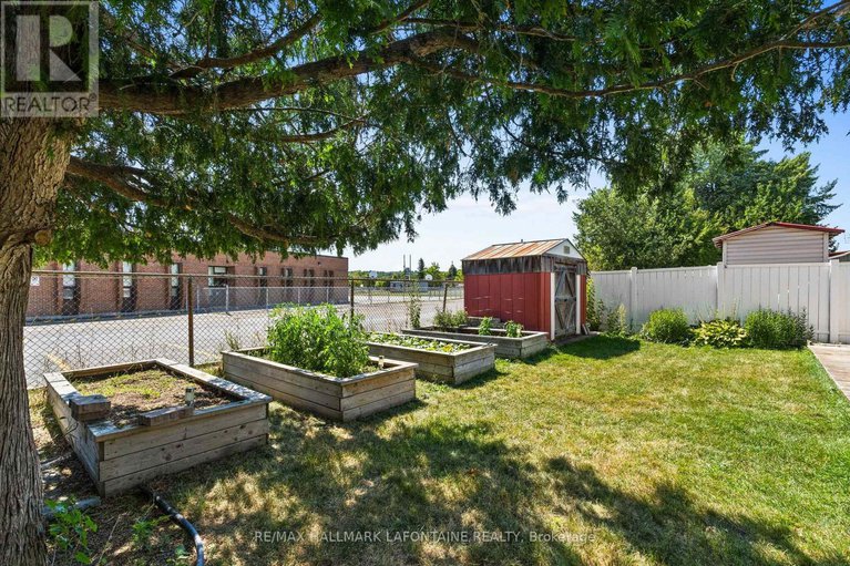 28771288/602-eastvale-drive/beacon-hill-north/ottawa/ontario/K1J6Z6_34