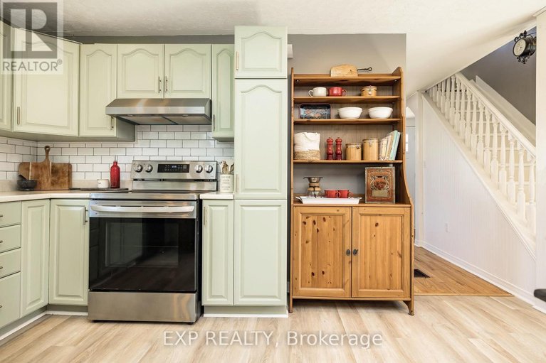 29633169/308-st-george-street/almonte/mississippi-mills/ontario/K0A1A0_13