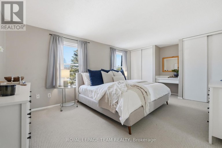 29452274/67-castlefrank-road/glencairnhazeldean/ottawa/ontario/K2L2E6_29