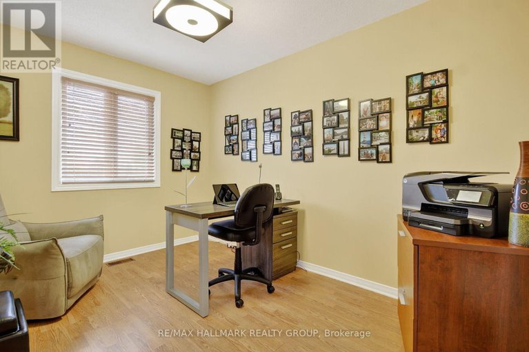 29052935/1415-caravel-crescent/bilberry-creekqueenswood-heights/ottawa/ontario/K1E3X4_33