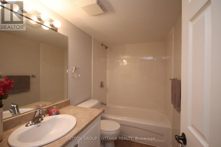 28983773/1267-shillington-avenue/carlington/ottawa/ontario/K1Z8A1_46