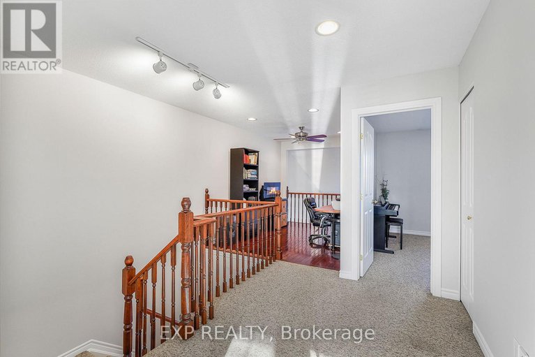 29386918/2092-melette-crescent/avalon-east/ottawa/ontario/K4A4X2_17