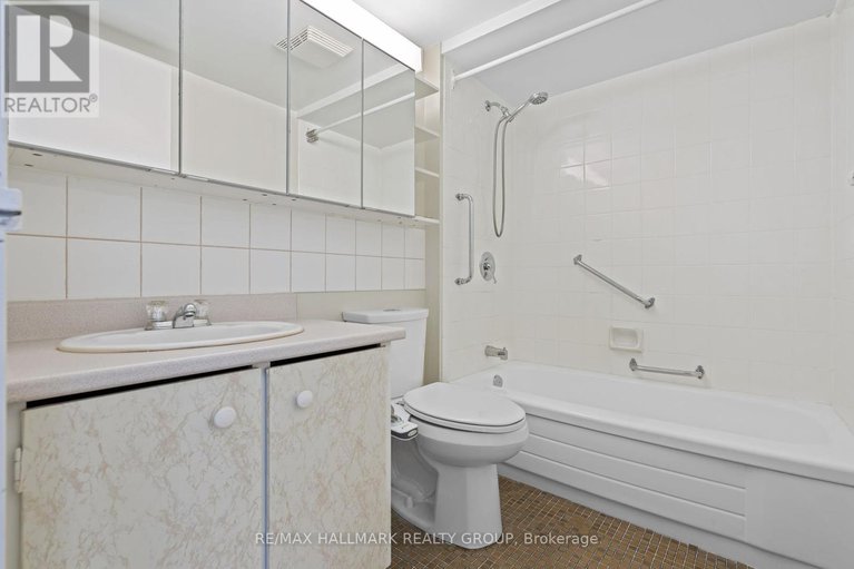 28998609/806-265-poulin-avenue/britannia/ottawa/ontario/K2B7Y8_26