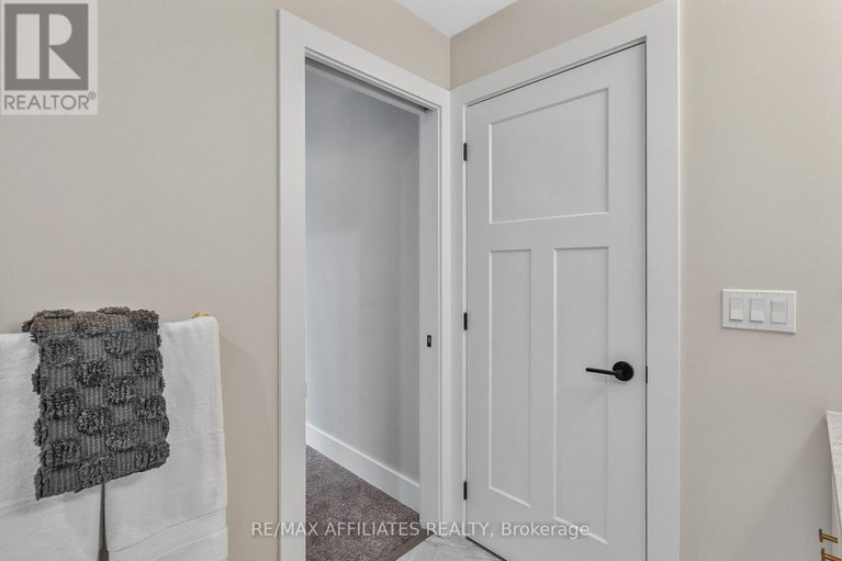28695215/19b-dundas-street/iroquois/south-dundas/ontario/K0E1K0_20
