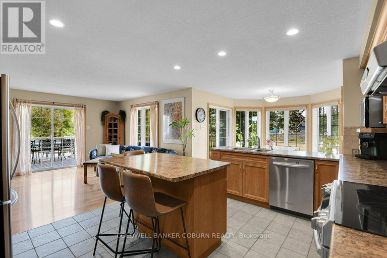 28886183/11229-lakeshore-drive/south-dundas-matilda-twp/south-dundas/ontario/K0E1K0_12