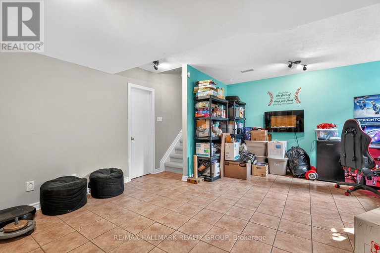 28702386/6212-arbourwood-drive/chapel-hill/ottawa/ontario/K1C7L6_25