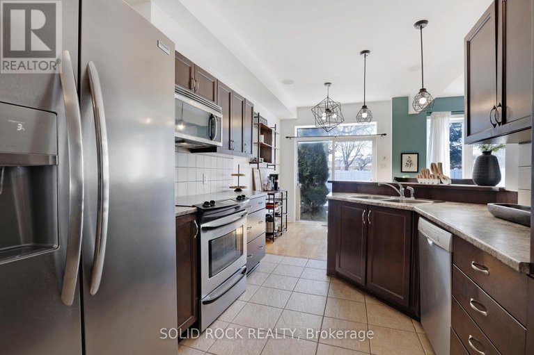 29434004/62-evelyn-powers-private-n/stittsville-south/ottawa/ontario/K2S0E1_9