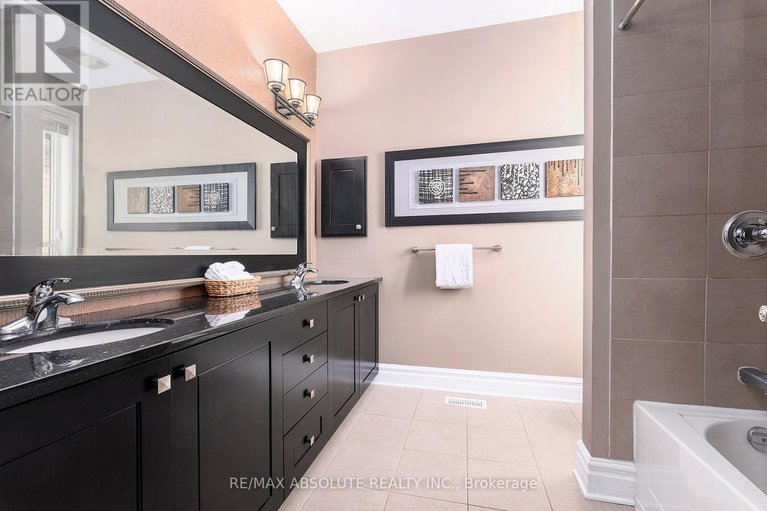 28641840/17-rutherglen-terrace/morgans-grantsouth-march/ottawa/ontario/K2K3A5_32